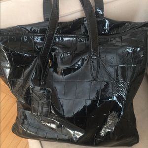 Yves Saint Laurent patent leather shopper/tote